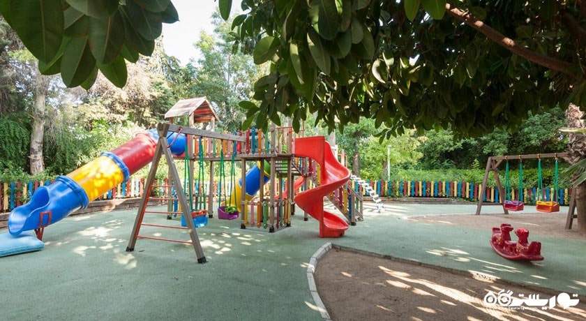 محوطه بازی مخصوص کودکان